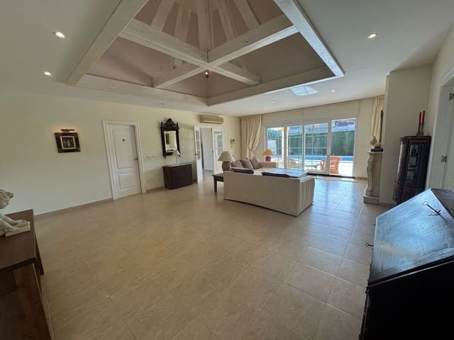 4 soverom Villa til salgs i Playa Flamenca, Orihuela med svømmebasseng - € 860 000 (Ref: 9663305)