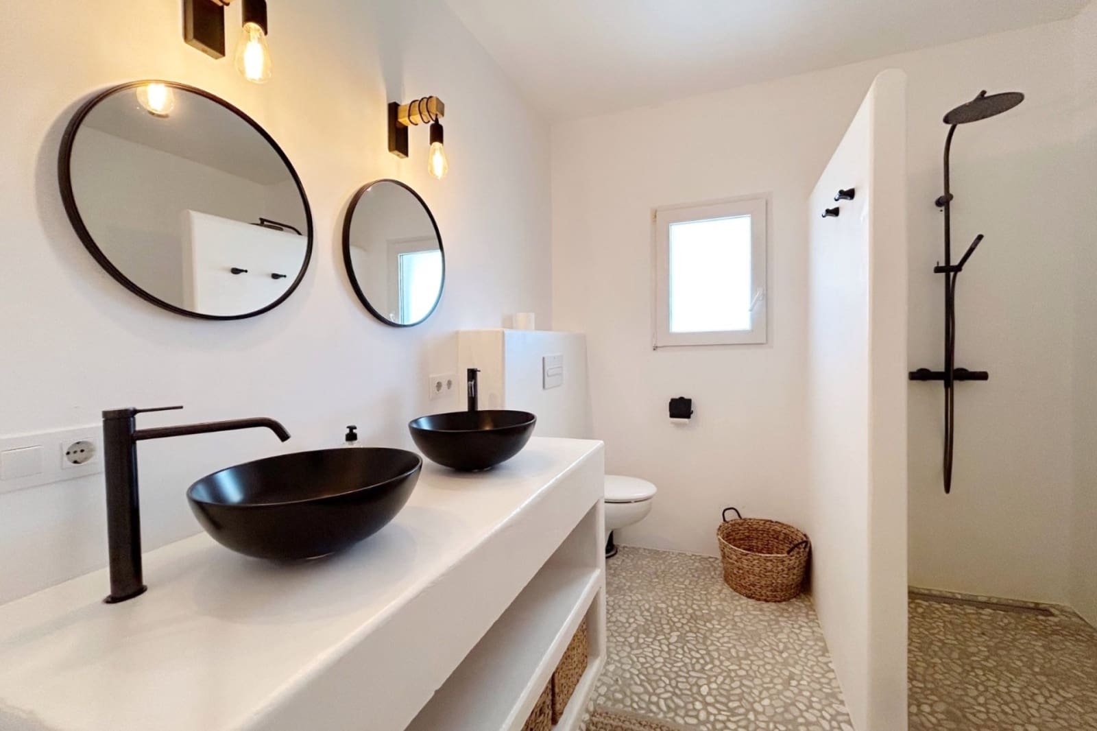 4 bedroom Villa for sale in Moraira with pool garage - € 1,199,000 (Ref: 9669202)