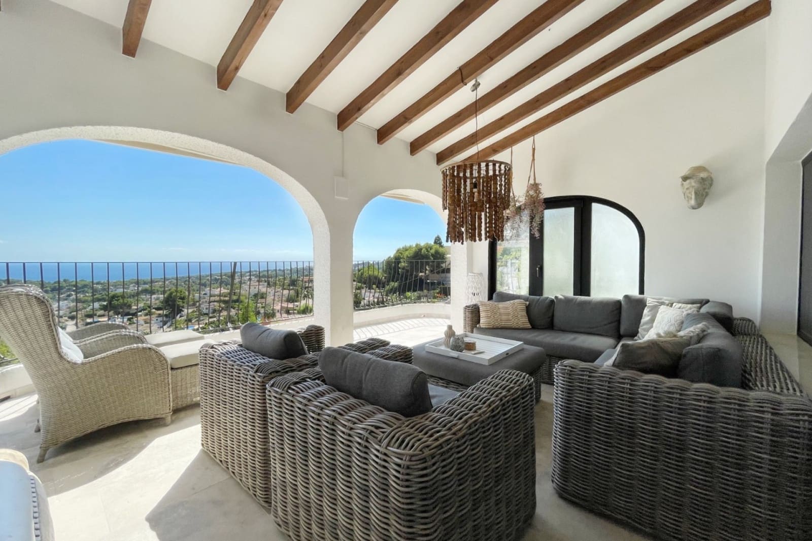 4 bedroom Villa for sale in Moraira with pool garage - € 1,199,000 (Ref: 9669202)