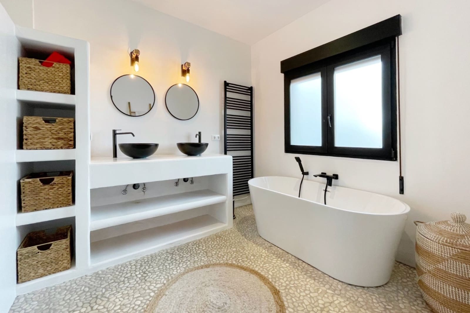 4 bedroom Villa for sale in Moraira with pool garage - € 1,199,000 (Ref: 9669202)