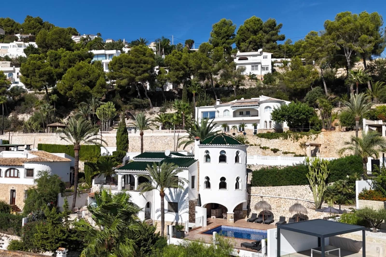 4 bedroom Villa for sale in Moraira with pool garage - € 1,199,000 (Ref: 9669202)