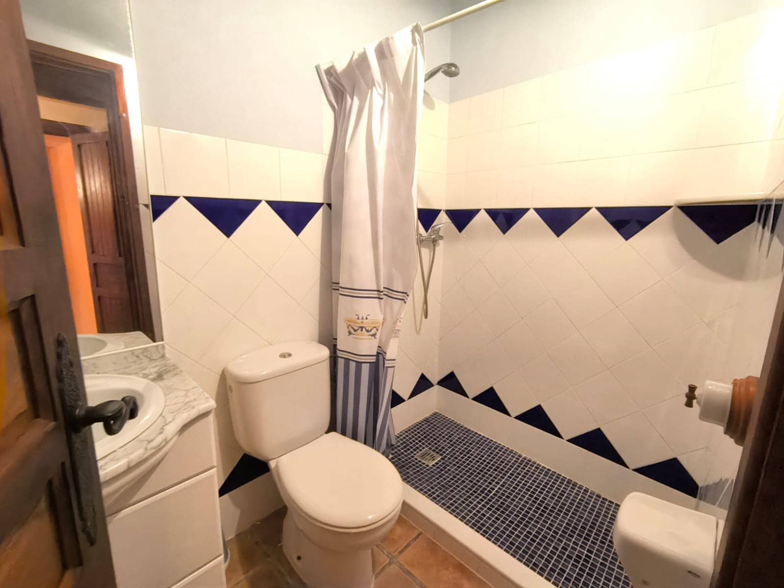 22 bedroom Commercial for sale in Banyeres de Mariola - € 1,750,000 (Ref: 9686018)