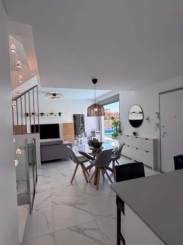 Chalet de 5 habitaciones en Villamartin, Orihuela en venta con piscina garaje - 595.000 € (Ref: 9686021)