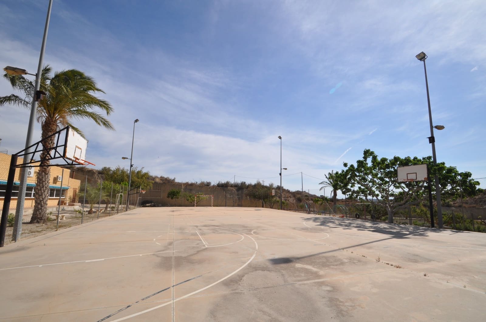 4 bedroom Commercial for sale in Abanilla with pool garage - € 2,799,995 (Ref: 9696953)