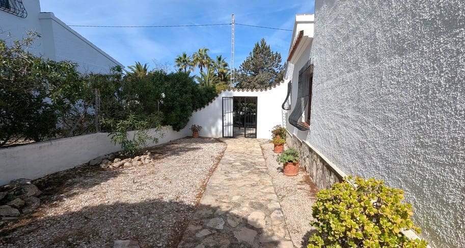 3 chambre Villa/Maison à vendre à Javea / Xabia avec piscine garage - 610 000 € (Ref: 9704541)