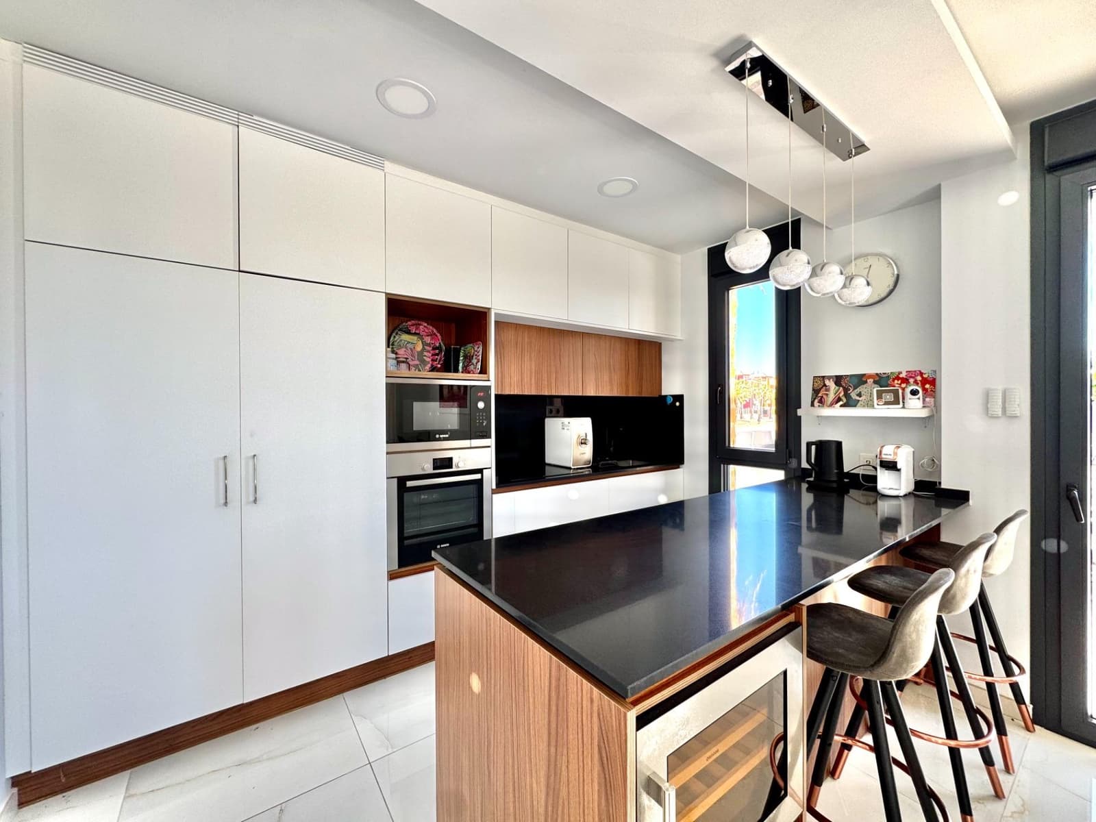 4 soveværelse Villa til salg i Orihuela Costa med swimmingpool garage - € 750.000 (Ref: 9704877)