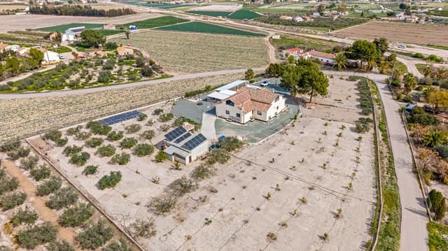 7 quarto Quinta/Casa Rural para venda em El Esparragal, Múrcia cidade com piscina garagem - 599 000 € (Ref: 9704882)