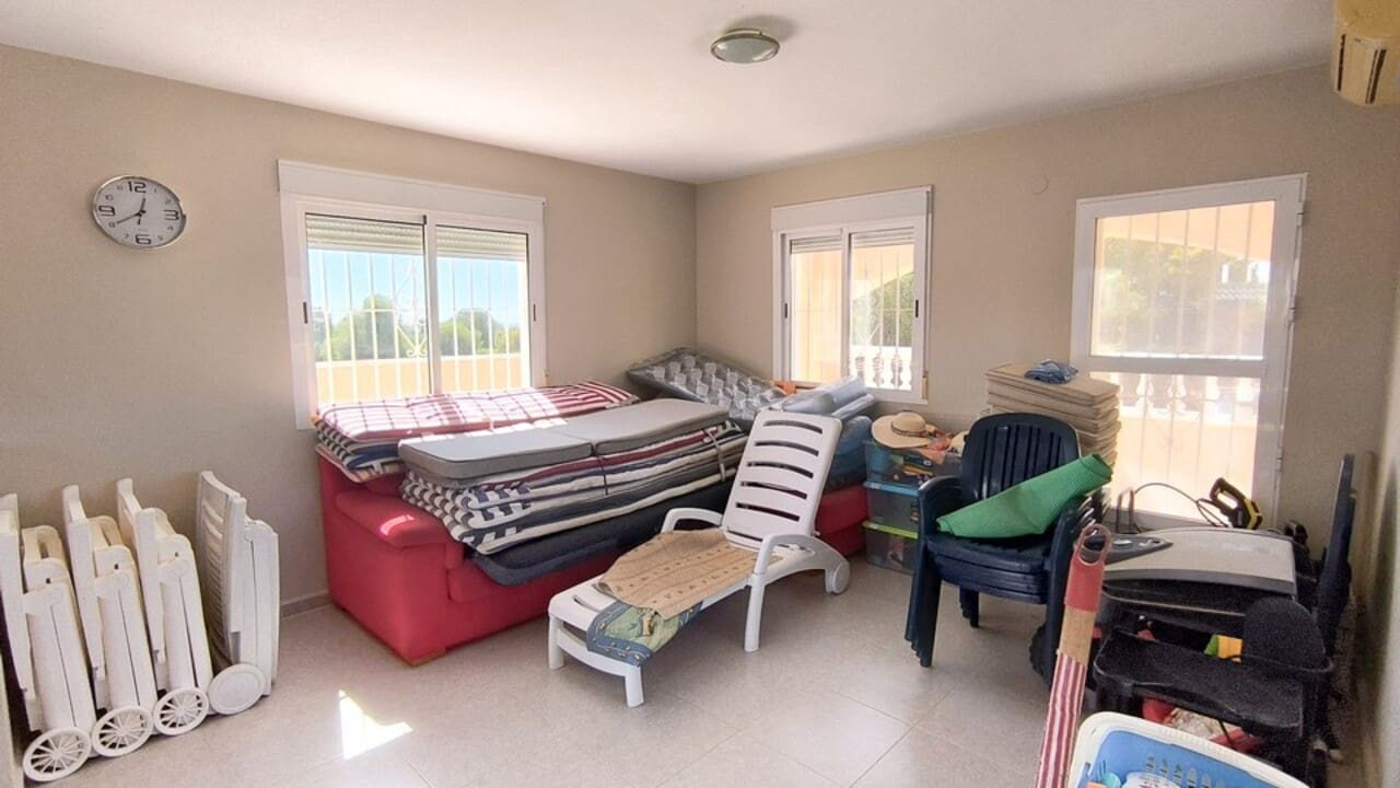 7 Zimmer Villa zu verkaufen in Ciudad Quesada mit Pool Garage - 599.950 € (Ref: 9706005)