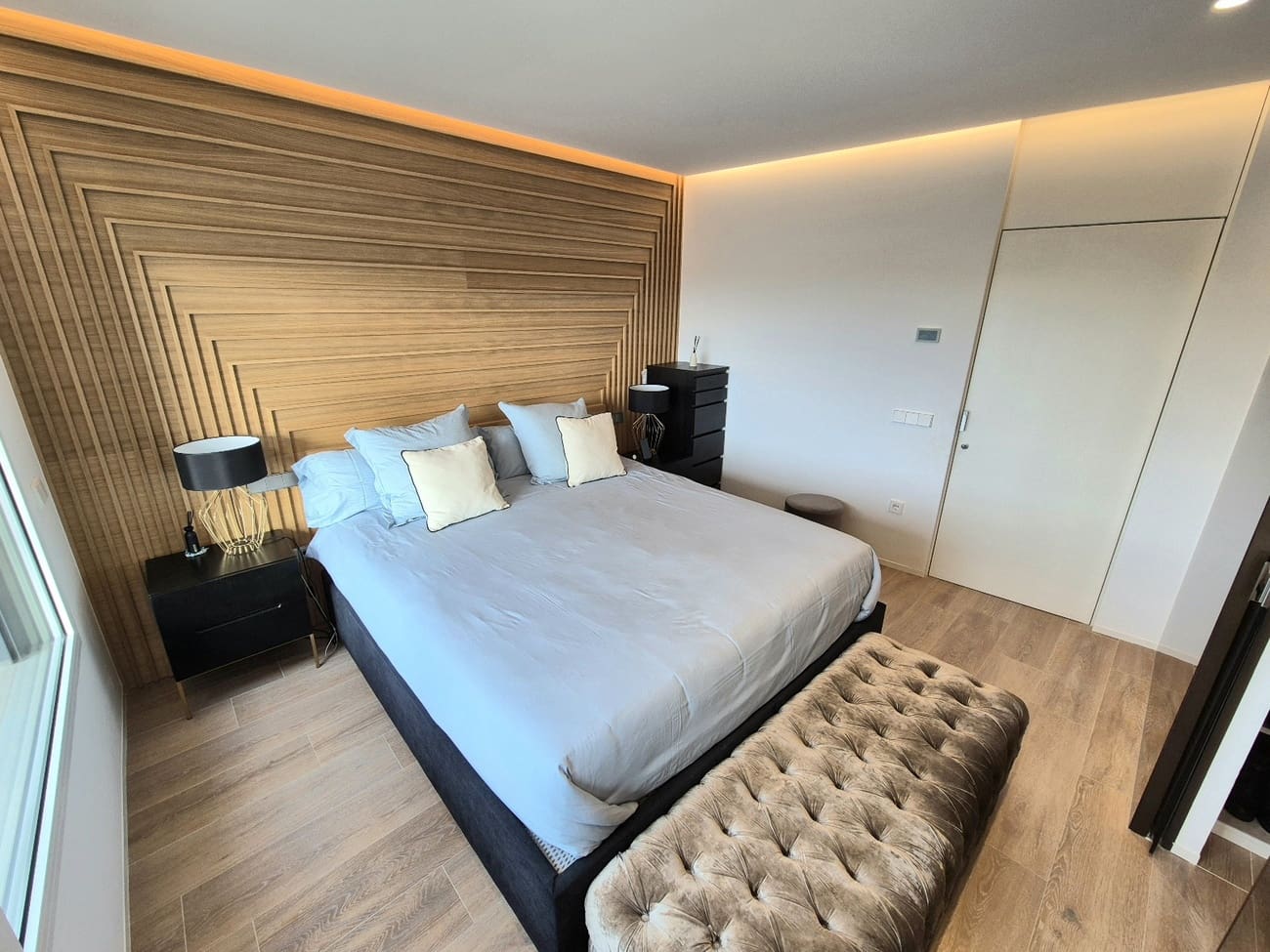 3 bedroom Apartment for sale in Las Colinas Golf with pool - € 829,000 (Ref: 9714101)