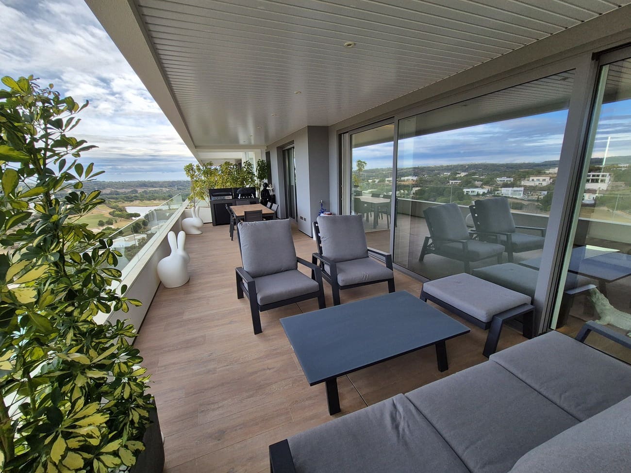 3 bedroom Apartment for sale in Las Colinas Golf with pool - € 829,000 (Ref: 9714101)