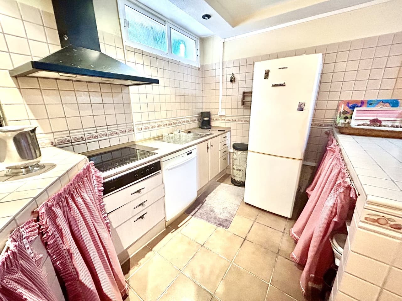 6 soverom Villa til salgs i La Mata med garasje - € 950 000 (Ref: 9721437)