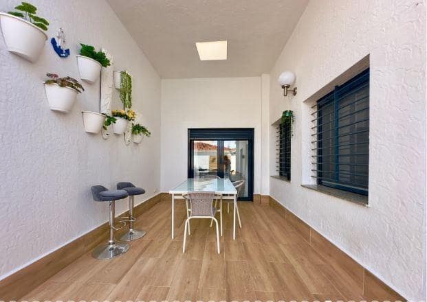 4 quarto Moradia para venda em Pilar de la Horadada com piscina - 595 000 € (Ref: 9721438)