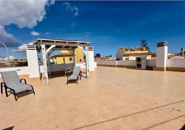 4 quarto Moradia para venda em Pilar de la Horadada com piscina - 595 000 € (Ref: 9721438)