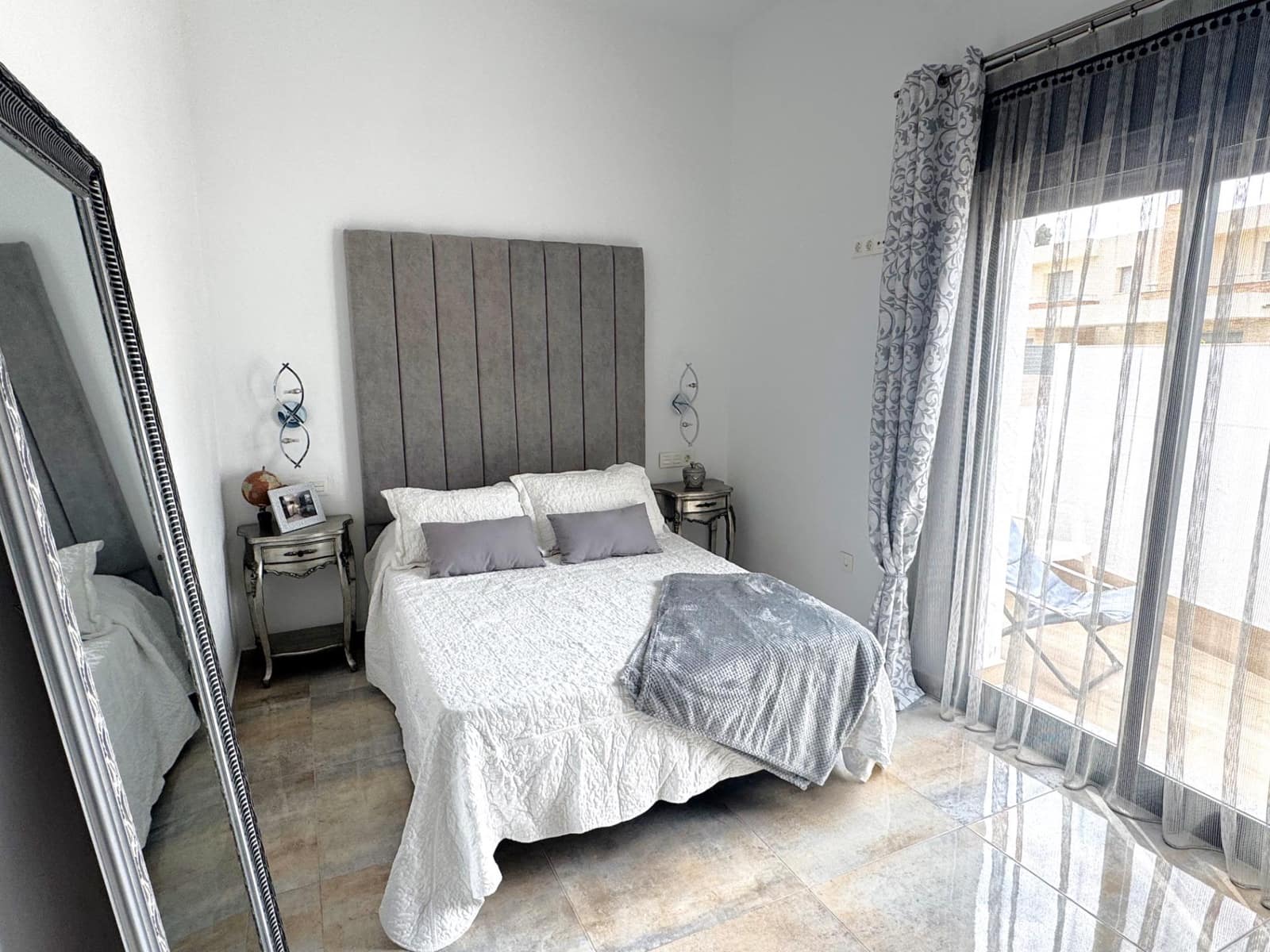 4 quarto Moradia para venda em Pilar de la Horadada com piscina - 595 000 € (Ref: 9721438)