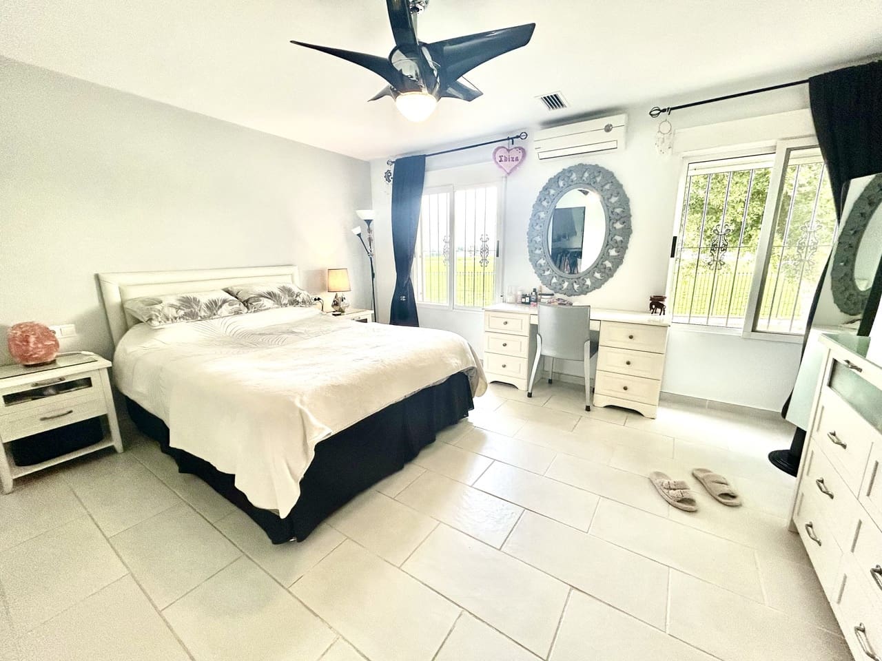 4 Zimmer Villa zu verkaufen in Catral mit Garage - 549.000 € (Ref: 9721439)