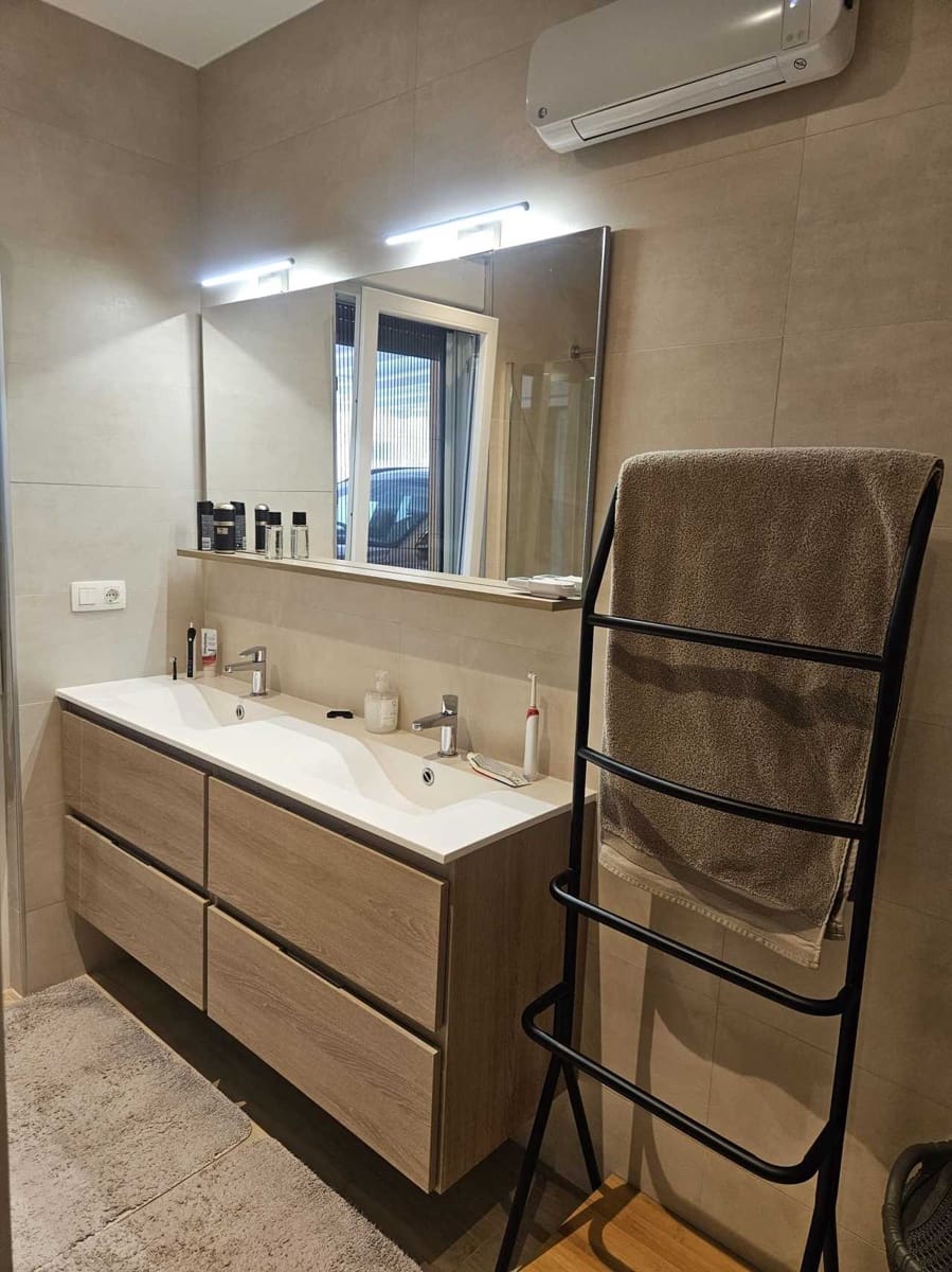 4 soverom Villa til salgs i Torrevieja med garasje - € 780 000 (Ref: 9721441)