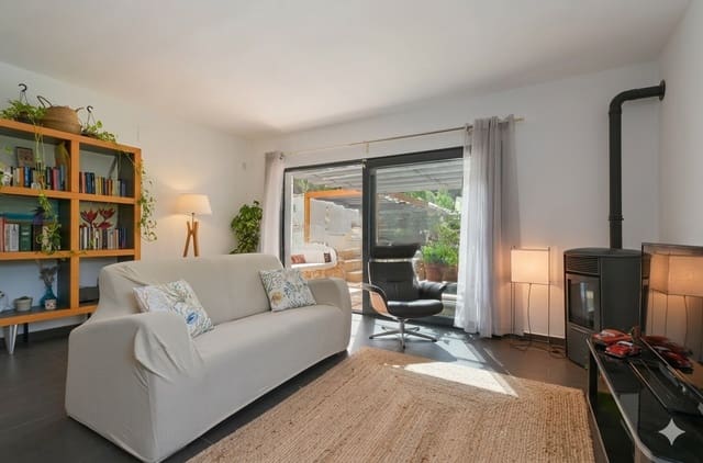 2 slaapkamer Villa te koop in Benissa met zwembad - € 590.000 (Ref: 9729516)