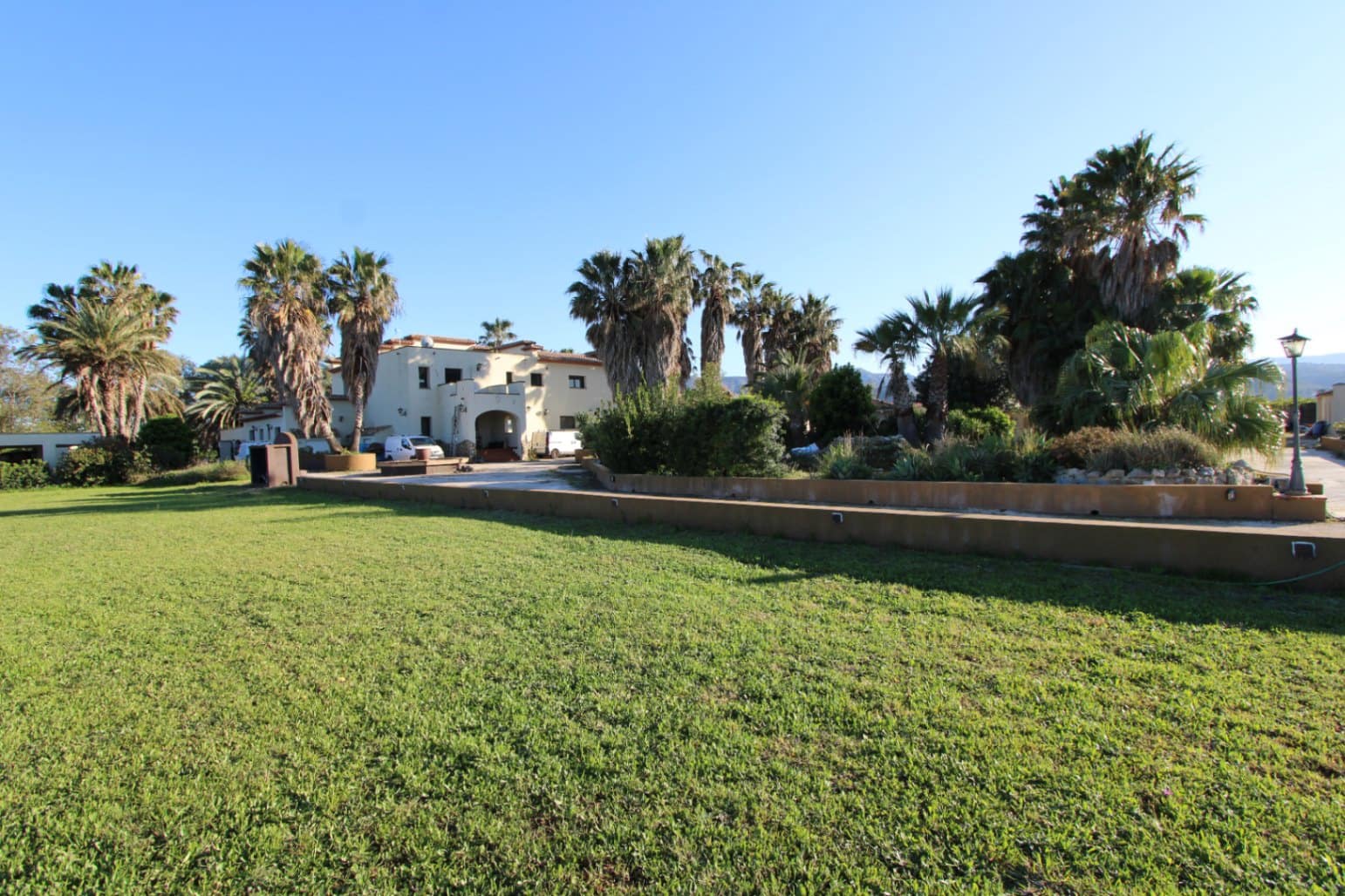 7 bedroom Villa for sale in Ondara with pool garage - € 1,499,000 (Ref: 9729781)