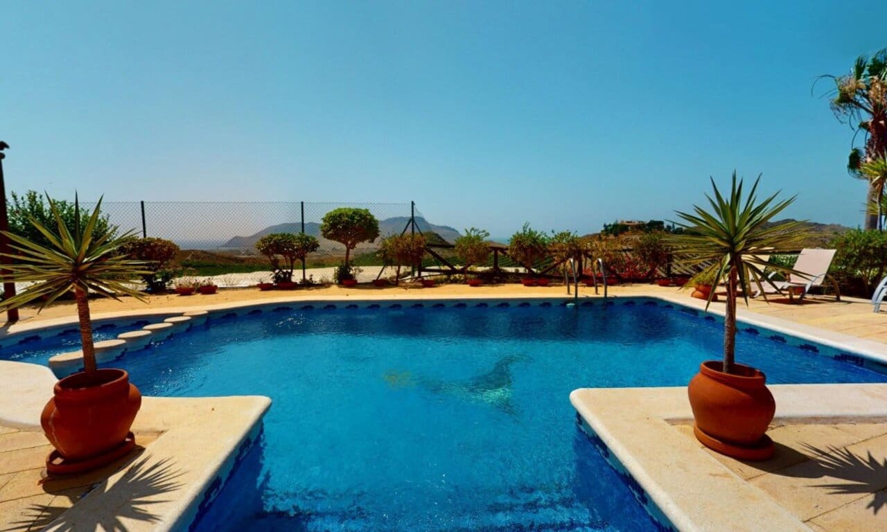 5 soveværelse Finca/Landehus til salg i La Campana - € 880.000 (Ref: 9729784)