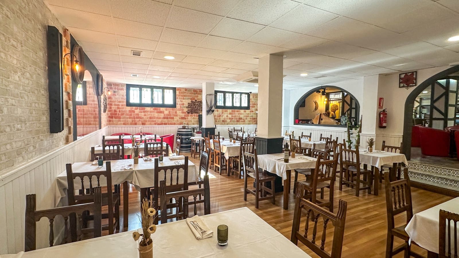 2 bedroom Commercial for sale in Torrevieja - € 560,000 (Ref: 9735972)