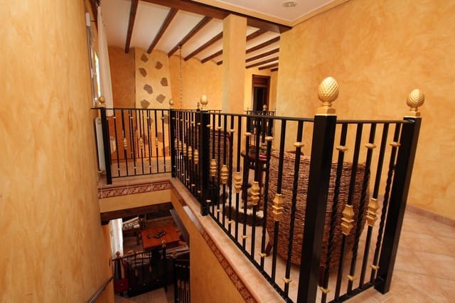 6 makuuhuone Maalaistalo myytävänä paikassa La Murada, Orihuela - 1 499 000 € (Ref: 9735975)