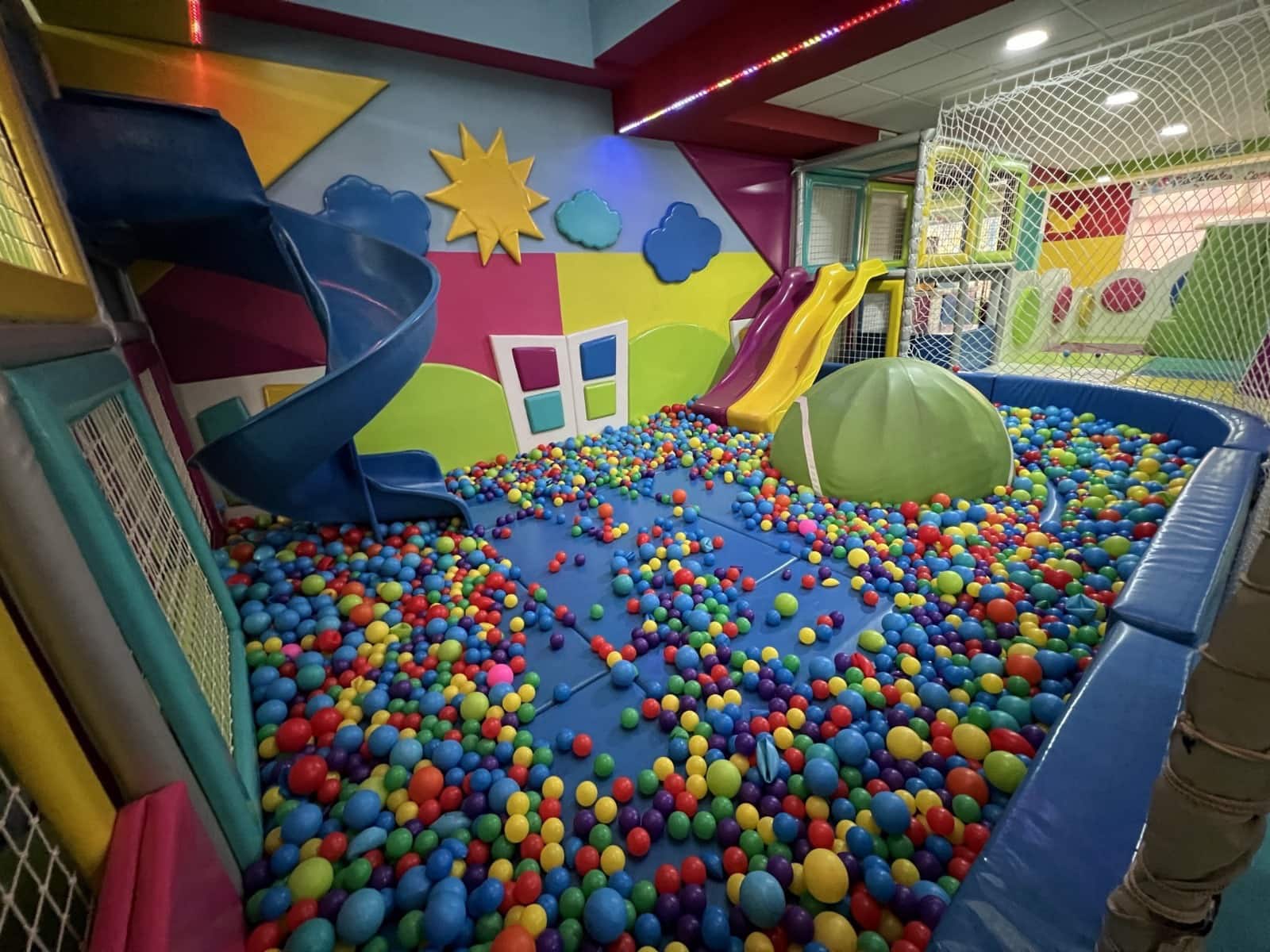 Gewerbe zu verkaufen in Torrevieja - 1.000.000 € (Ref: 9735976)