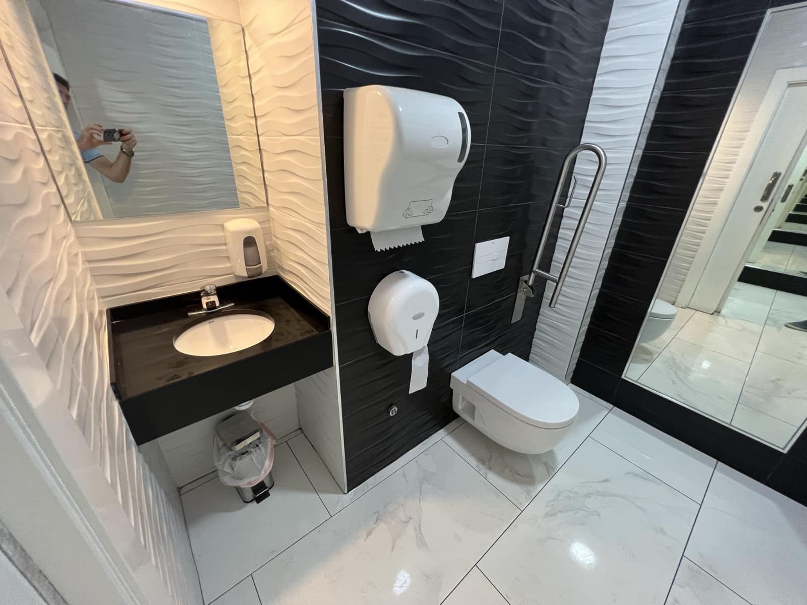 Gewerbe zu verkaufen in Torrevieja - 1.000.000 € (Ref: 9735976)