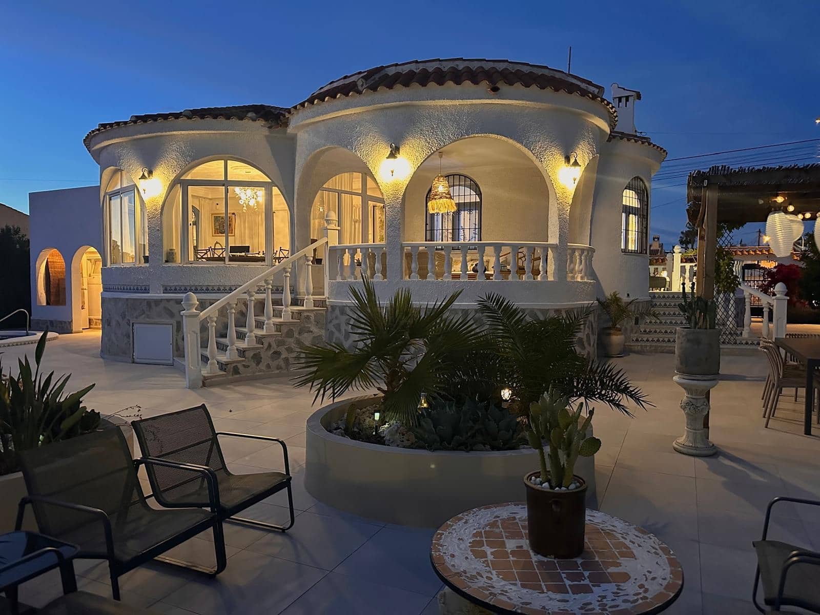 3 soverom Villa til salgs i Torrevieja med garasje - € 645 000 (Ref: 9735979)