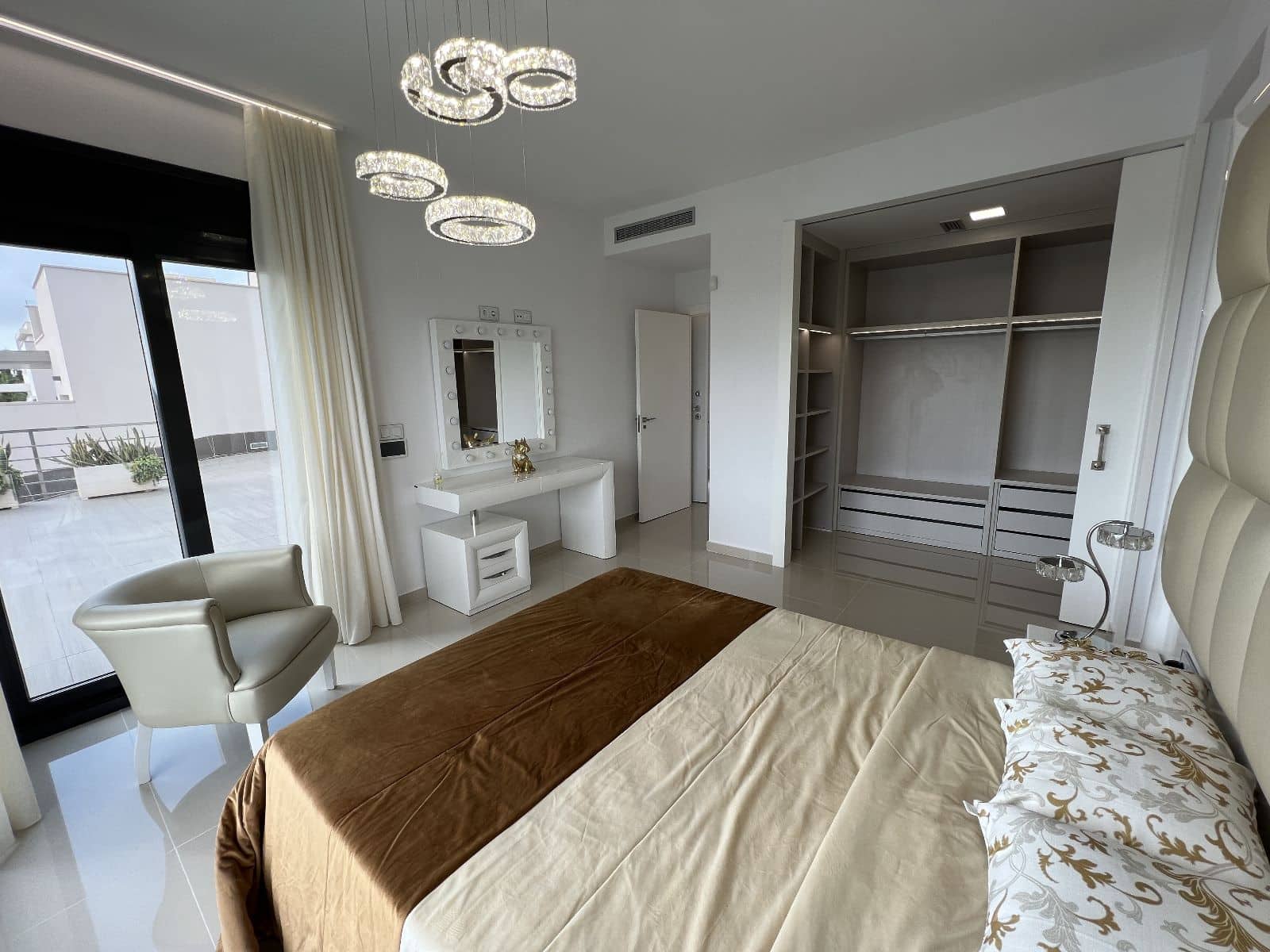 5 chambre Villa/Maison à vendre à San Miguel de Salinas avec garage - 849 000 € (Ref: 9735984)