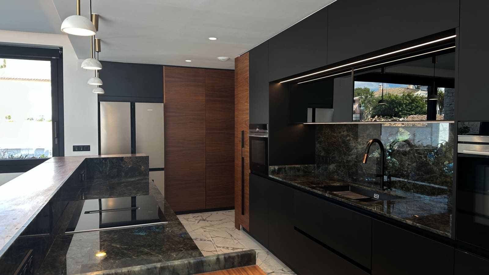 4 bedroom Villa for sale in Orihuela Costa with garage - € 2,950,000 (Ref: 9735985)