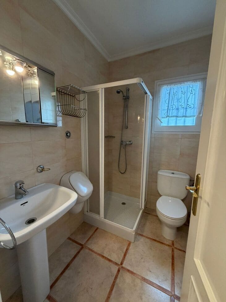 Chalet de 5 habitaciones en Playa Flamenca en venta con piscina - 650.000 € (Ref: 9735987)