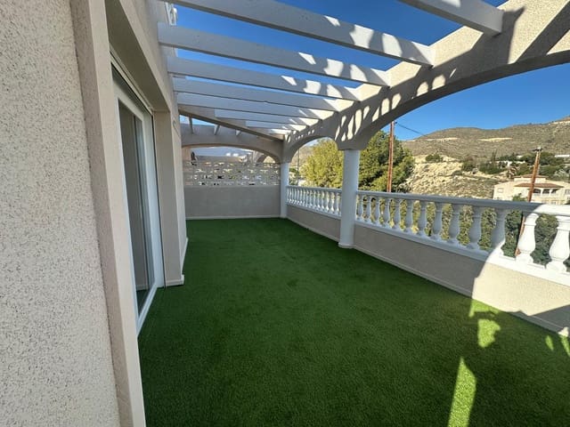 3 soveværelse Villa til salg i El Campello med garage - € 550.000 (Ref: 9735991)