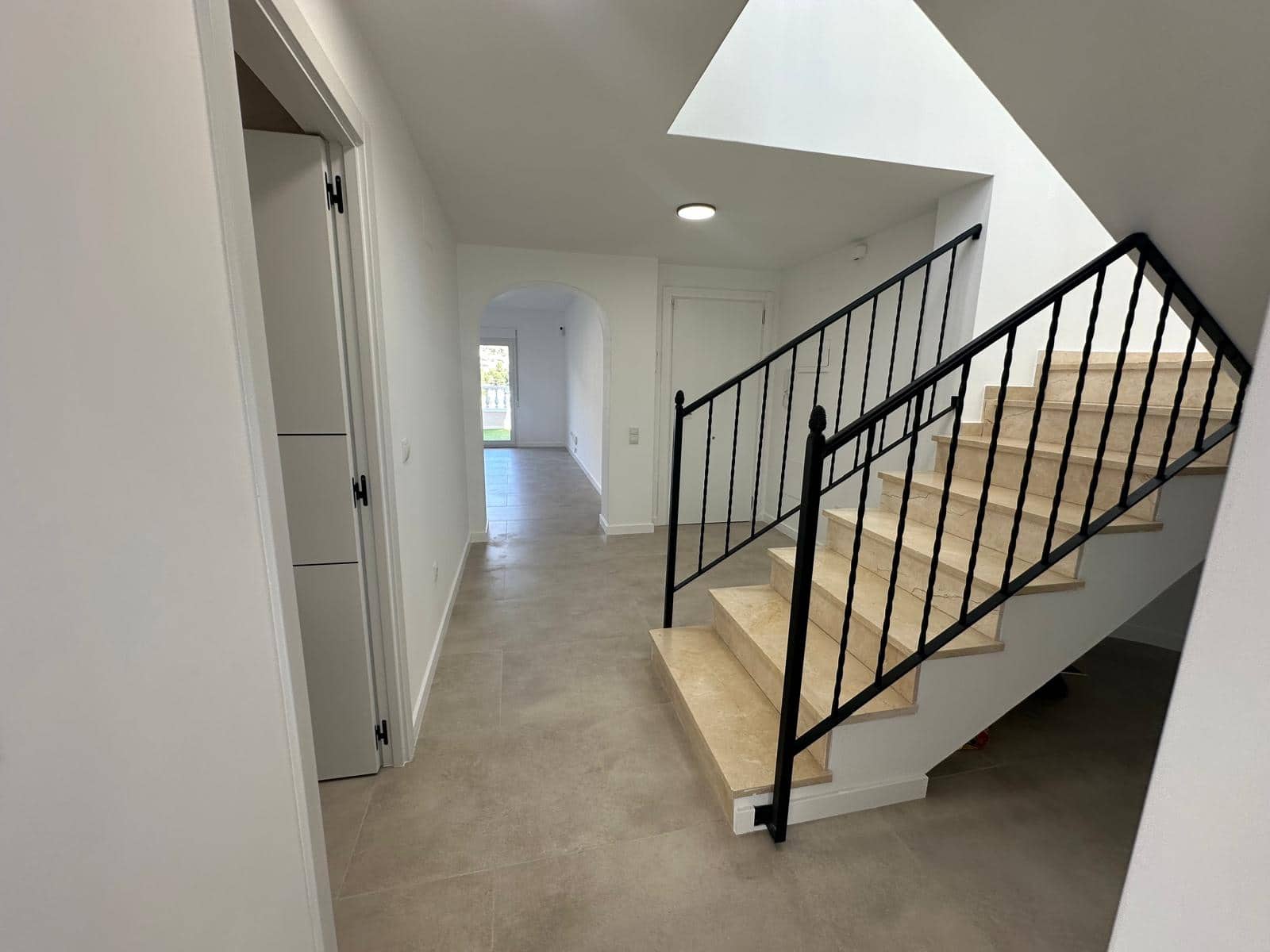 3 soveværelse Villa til salg i El Campello med garage - € 550.000 (Ref: 9735991)