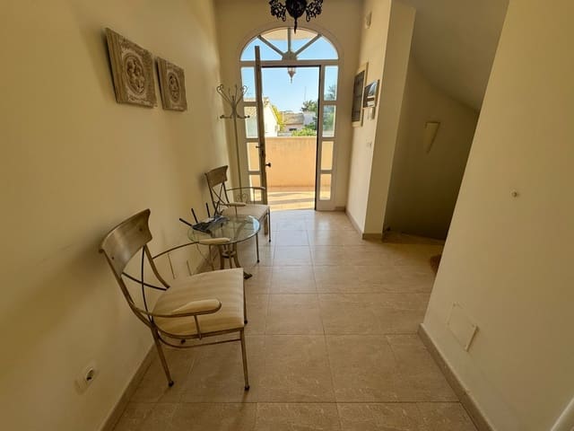 Chalet de 4 habitaciones en Playa Flamenca, Orihuela en venta con piscina garaje - 870.000 € (Ref: 9735993)