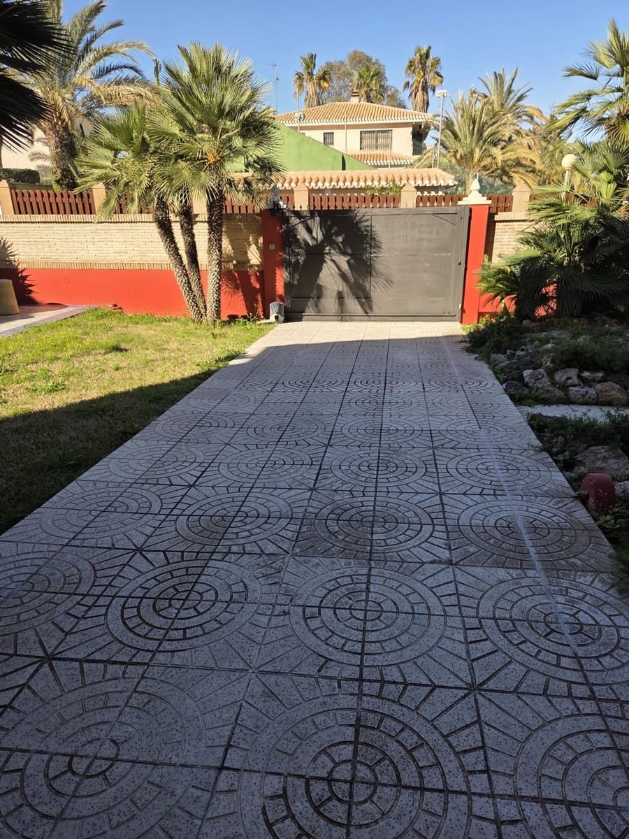 Chalet de 5 habitaciones en Alicante / Alacant ciudad en venta con piscina garaje - 860.000 € (Ref: 9735995)