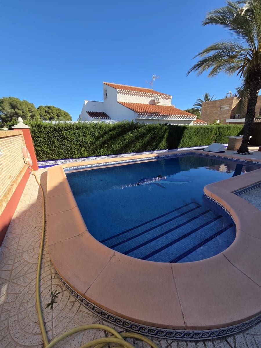 Chalet de 5 habitaciones en Alicante / Alacant ciudad en venta con piscina garaje - 860.000 € (Ref: 9735995)