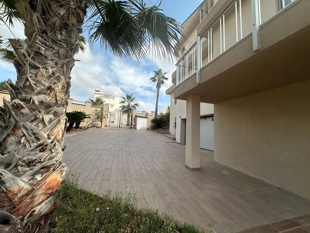 4 chambre Villa/Maison à vendre à Ciudad Quesada, Rojales avec piscine garage - 839 999 € (Ref: 9744023)
