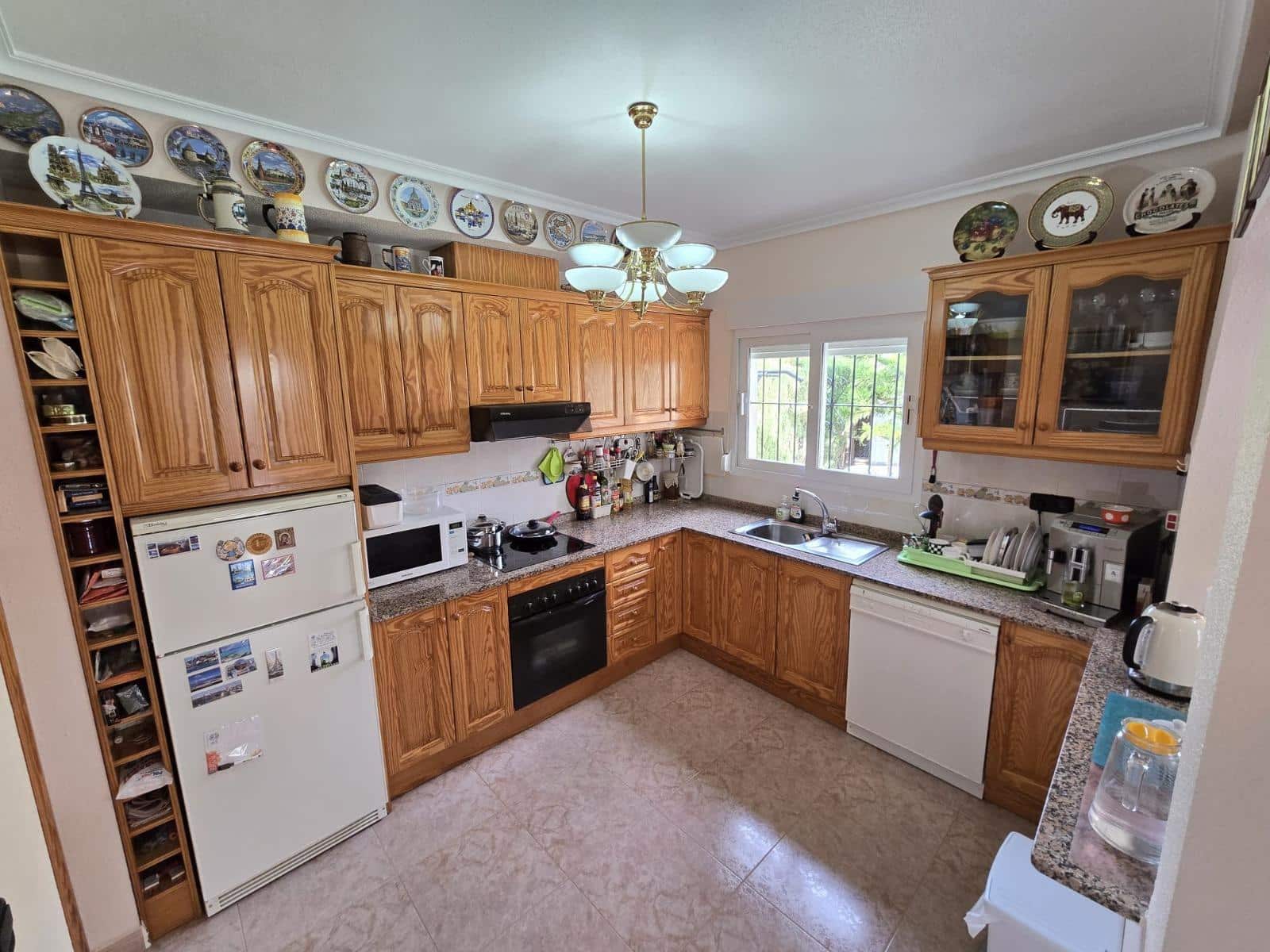 Chalet de 3 habitaciones en Orihuela Costa en venta con piscina - 570.000 € (Ref: 9744027)