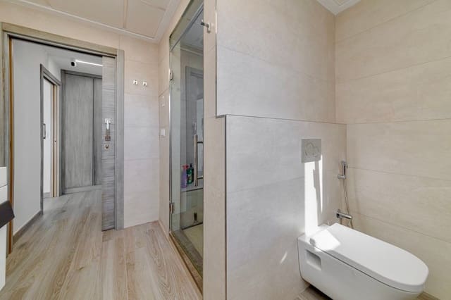 3 sovrum Villa till salu i Torrevieja med pool - 1 275 000 € (Ref: 9744028)