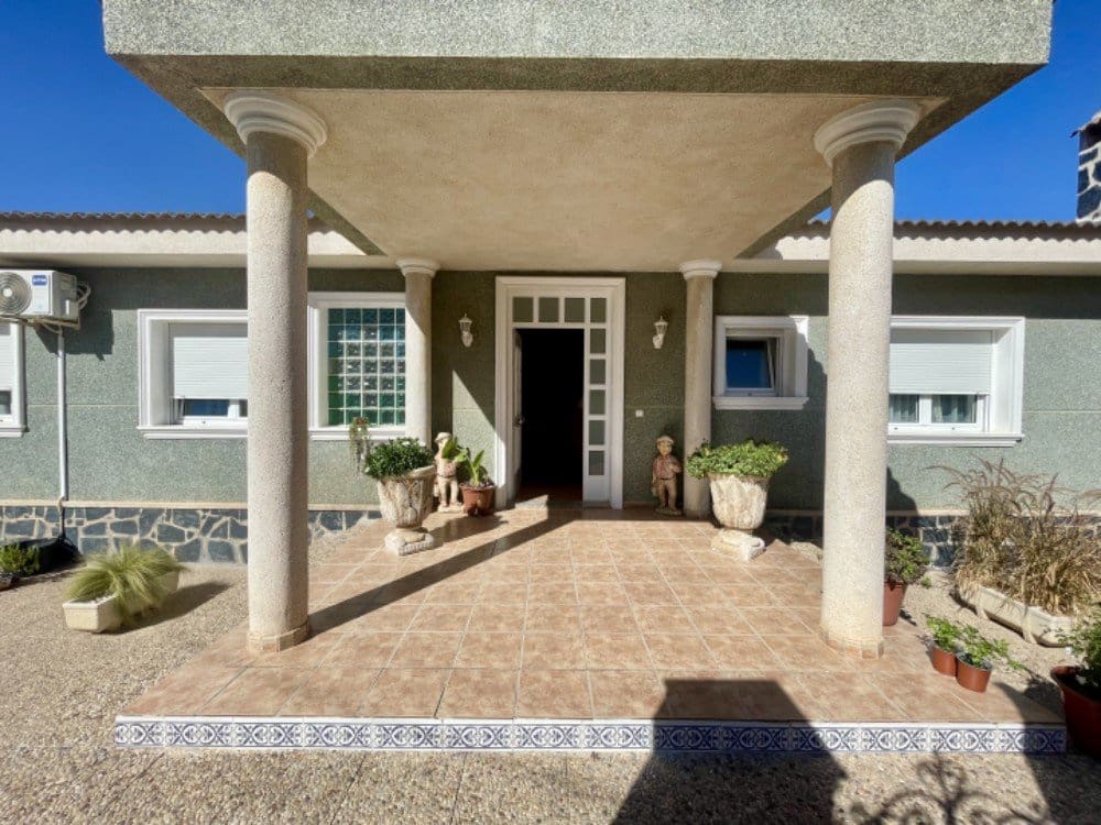 4 chambre Villa/Maison à vendre à Ciudad Quesada avec garage - 735 000 € (Ref: 9744029)