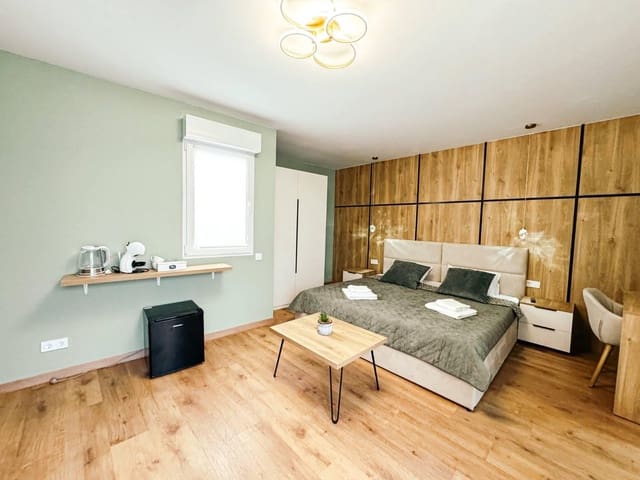 Local Comercial de 12 habitaciones en Centro - Muelle Pesquero, Torrevieja en venta - 1.400.000 € (Ref: 9744030)