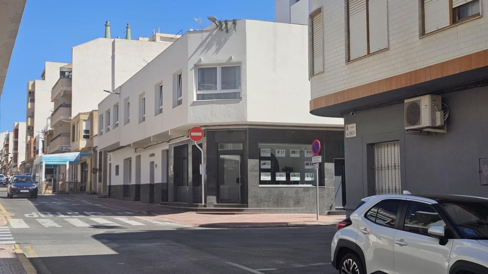 Local Comercial de 12 habitaciones en Torrevieja en venta - 1.400.000 € (Ref: 9744030)
