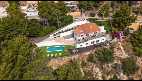 4 makuuhuone Huvila myytävänä paikassa Calpe / Calp mukana uima-altaan - 999 900 € (Ref: 9746838)