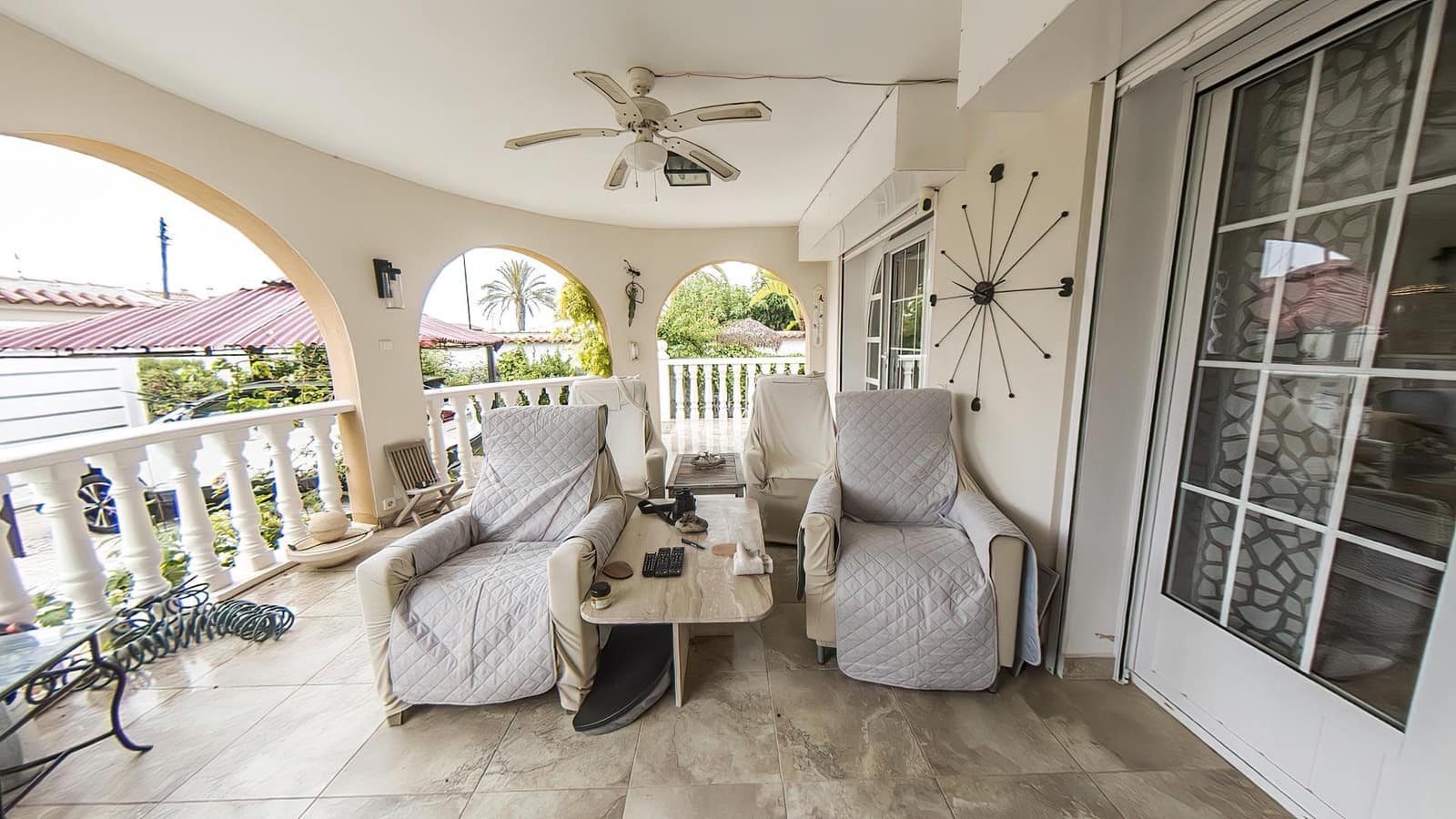 3 soveværelse Villa til salg i Torrevieja med swimmingpool garage - € 675.000 (Ref: 9752515)