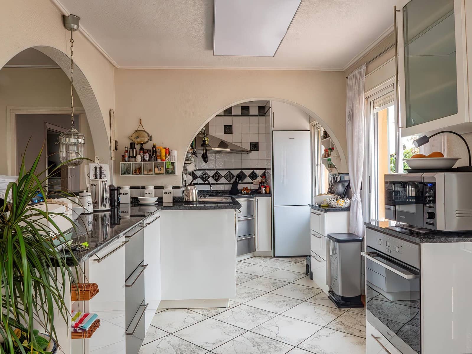 3 soveværelse Villa til salg i Torrevieja med swimmingpool garage - € 675.000 (Ref: 9752515)