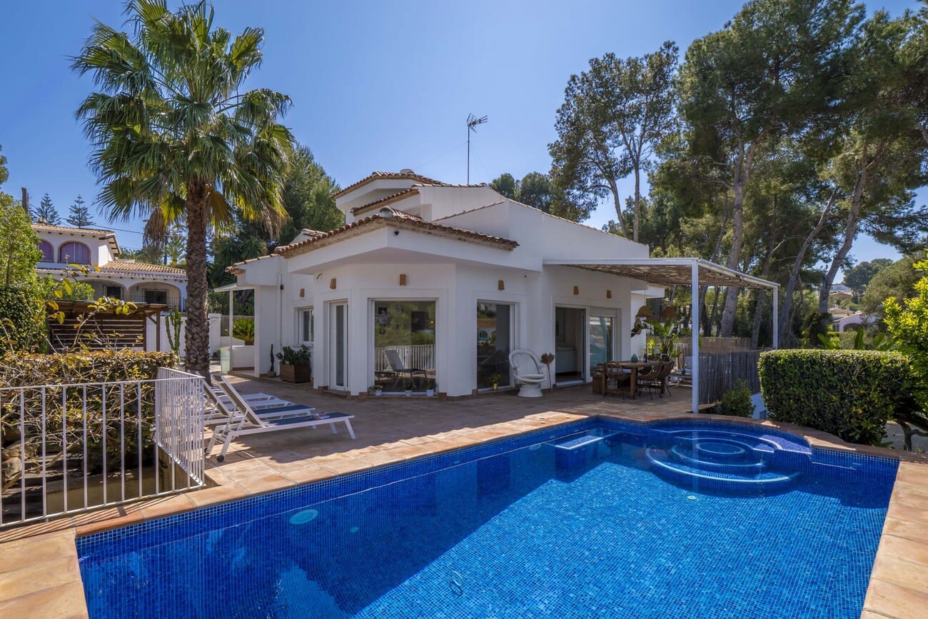 Chalet de 5 habitaciones en Javea / Xàbia en venta con piscina garaje - 1.095.000 € (Ref: 9758331)