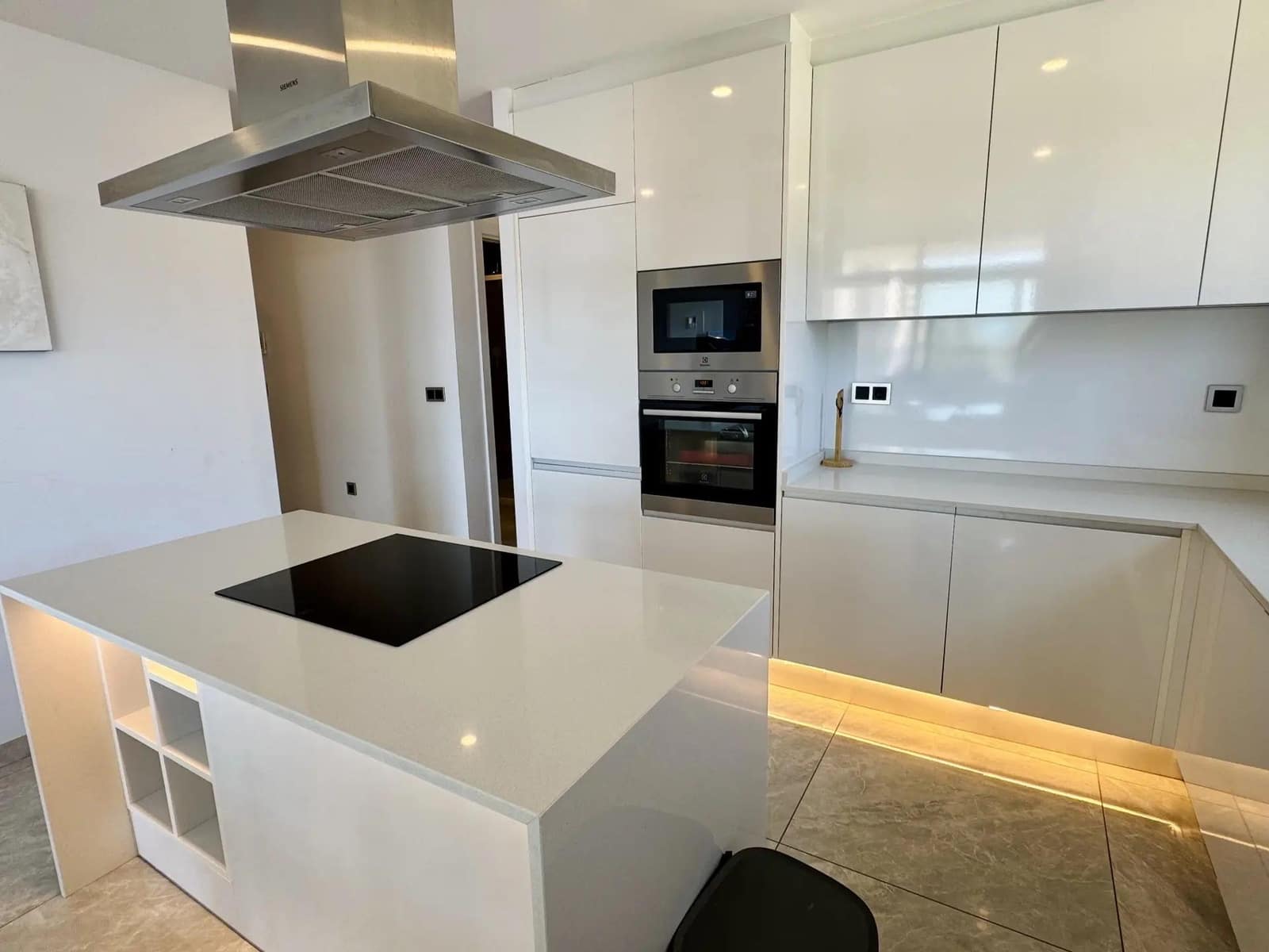 3 soverom Leilighet til salgs i Benidorm - € 679 000 (Ref: 9761578)