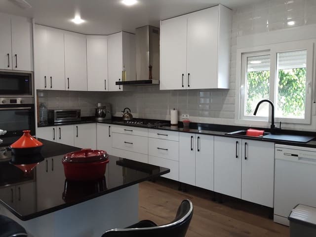 6 chambre Villa/Maison à vendre à San Miguel de Salinas avec garage - 899 000 € (Ref: 9761579)