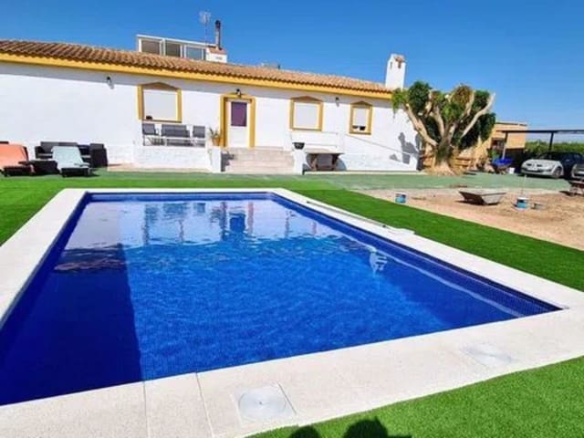 6 bedroom Villa for sale in San Miguel de Salinas with garage - € 899,000 (Ref: 9761579)