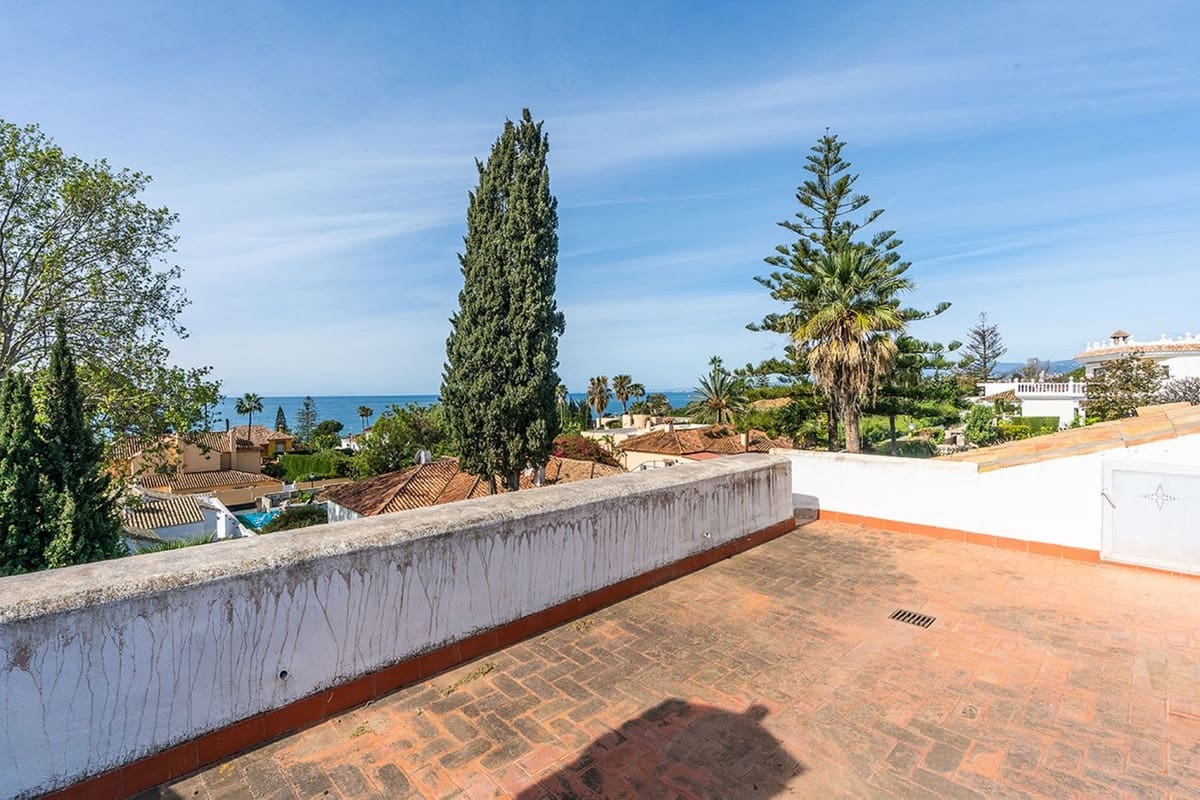 6 soverom Villa til salgs i Marbella med svømmebasseng - € 1 285 000 (Ref: 9778888)